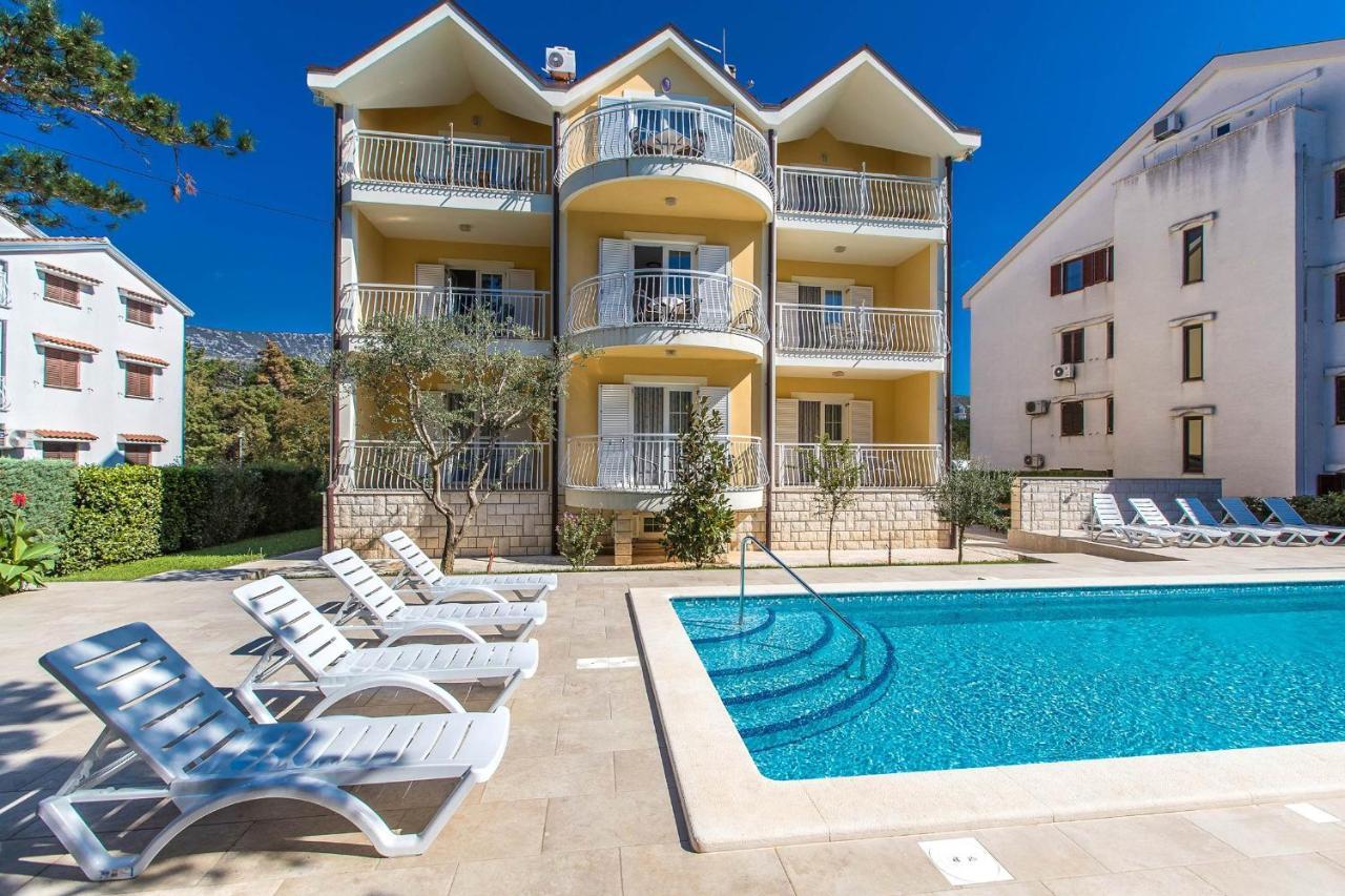 Apartments With A Swimming Pool Jadranovo, Crikvenica - 3238 Bagian luar foto