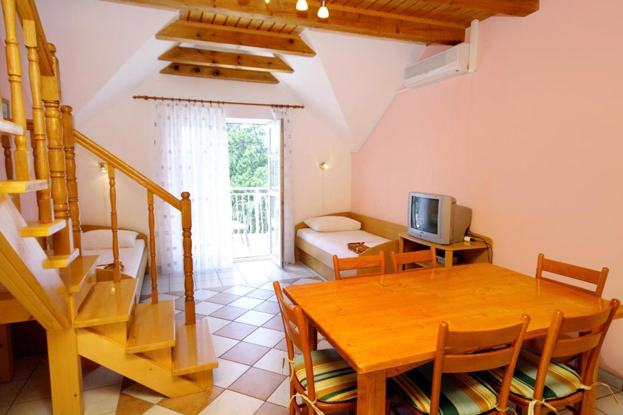 Apartments With A Swimming Pool Jadranovo, Crikvenica - 3238 Bagian luar foto