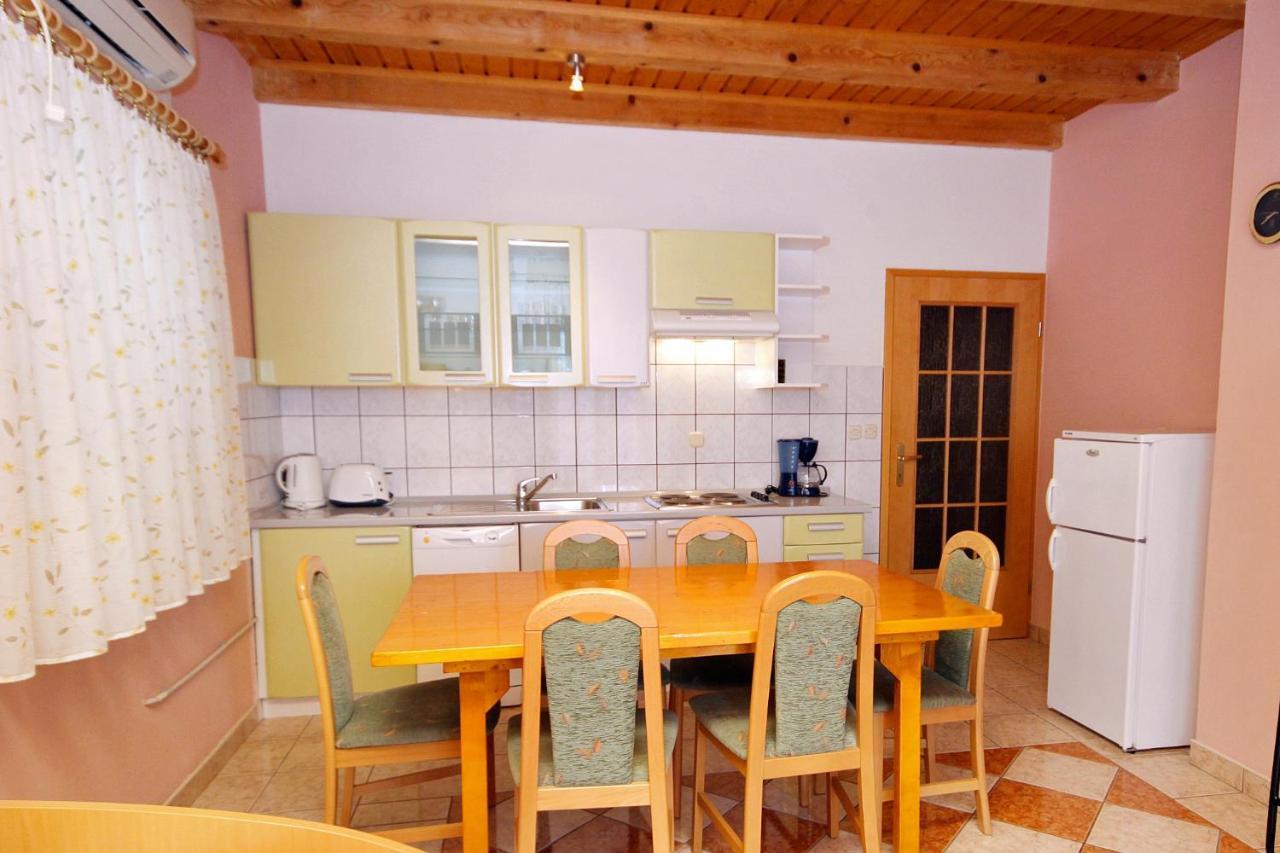 Apartments With A Swimming Pool Jadranovo, Crikvenica - 3238 Bagian luar foto